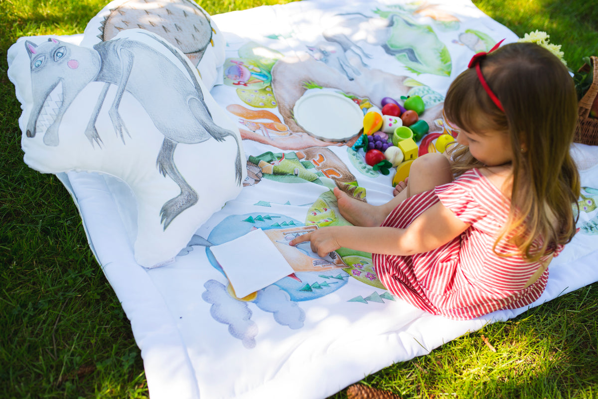 A blanket with a story to discover