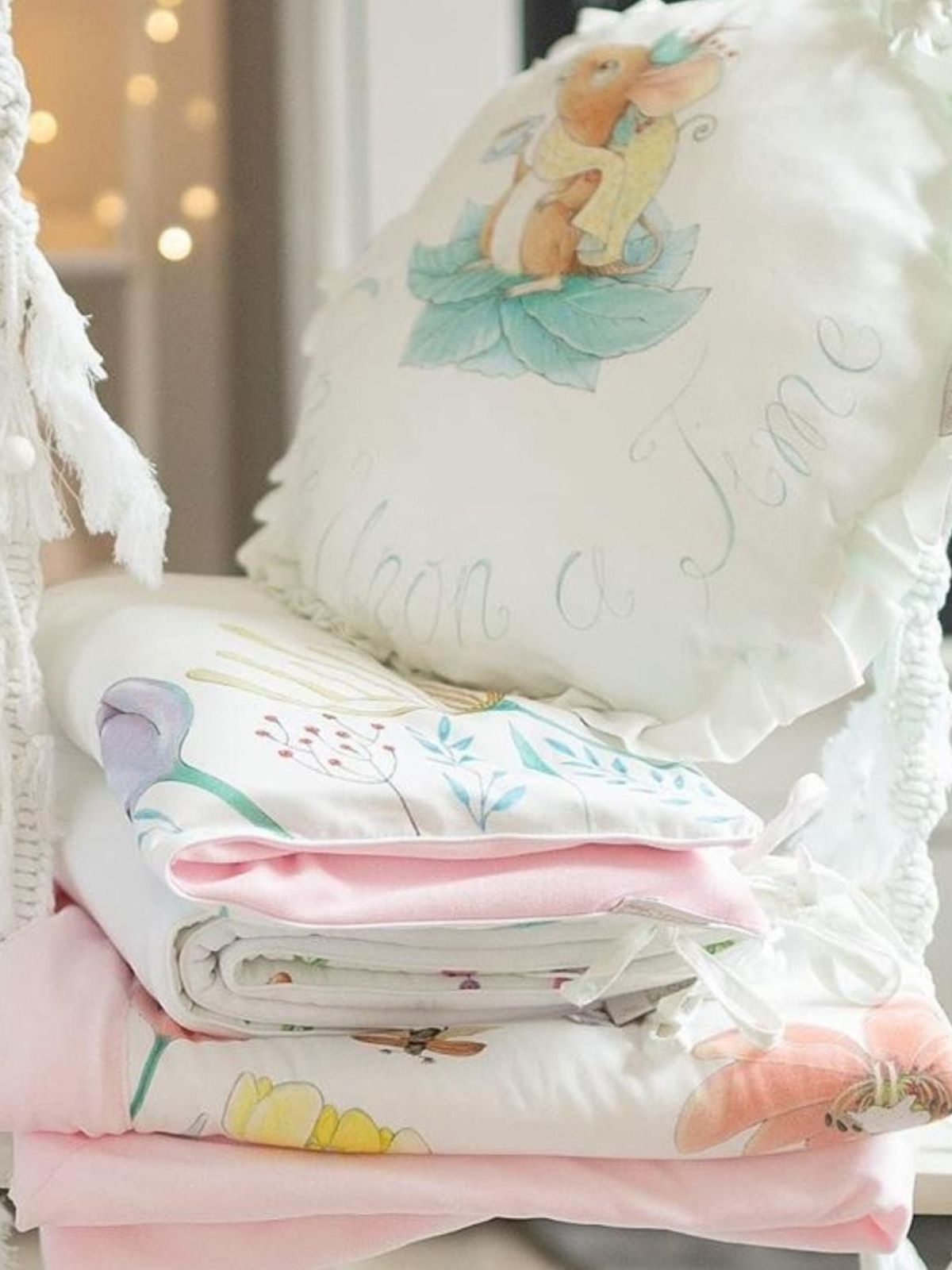 Thumbelina Story Blanket & Pillow Set